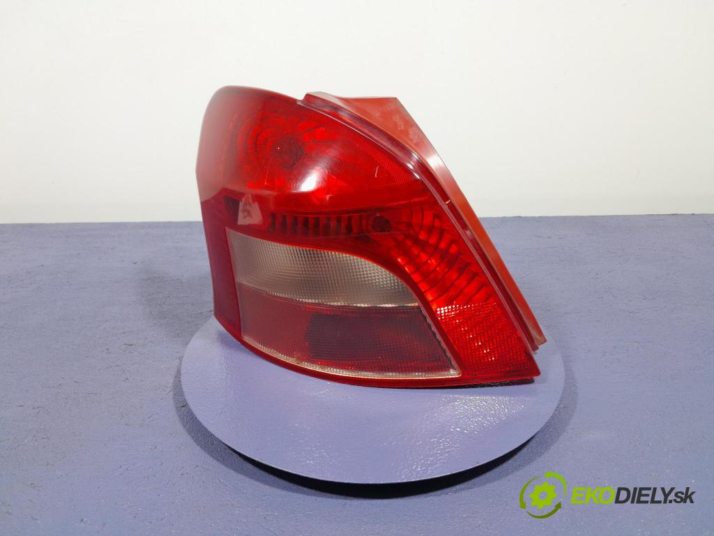 Toyota Yaris 2006 svetlo / reflektor zad ľavá Vonkajsia: