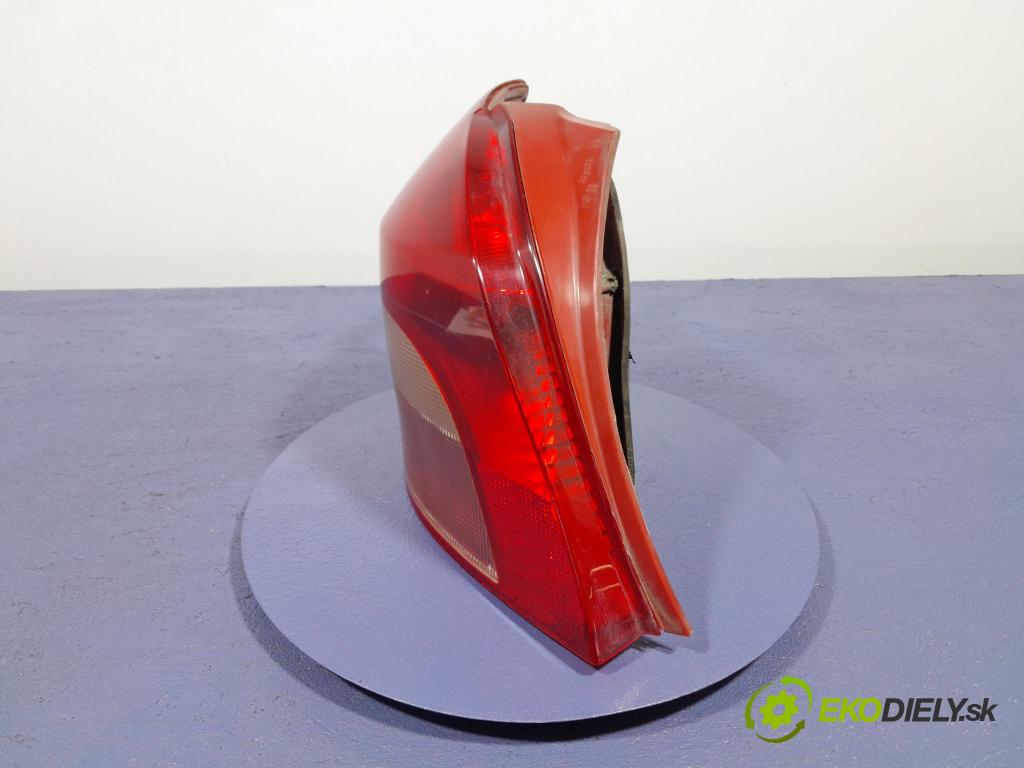 Toyota Yaris 2006 svetlo / reflektor zad ľavá Vonkajsia: