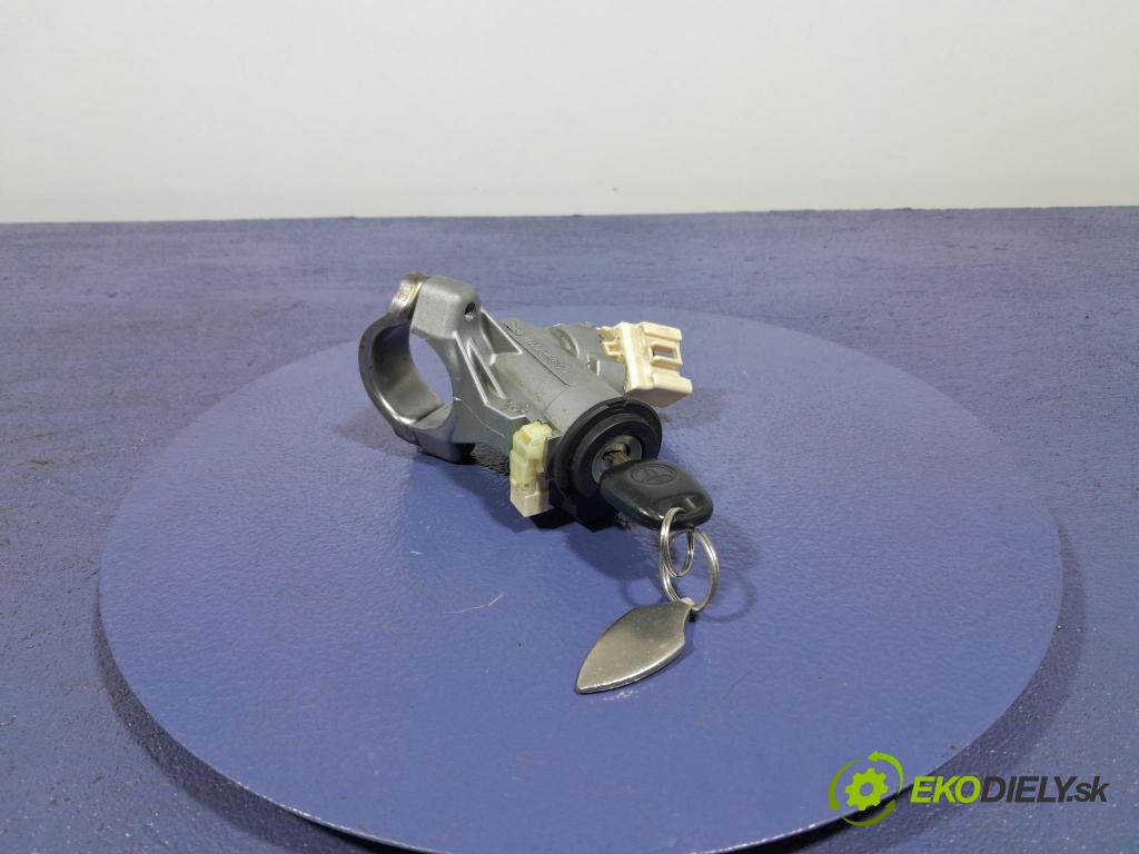 Toyota Yaris 2006 Spínač zapaľovania: N0502241