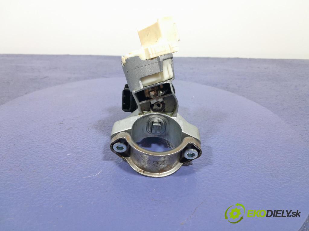 Toyota Yaris 2006 Spínač zapaľovania: N0502241