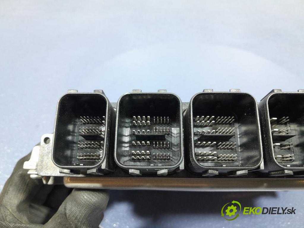 Bmw M5 2019 riadiaca jednotka Motor: 9468879