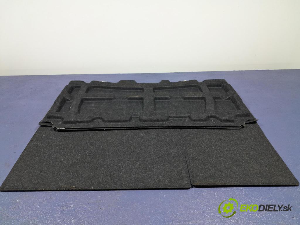 Toyota Yaris 2006 koberec do auta