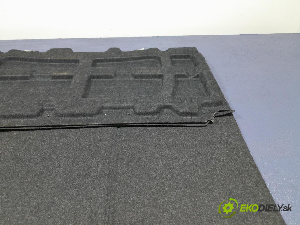 Toyota Yaris 2006 koberec do auta