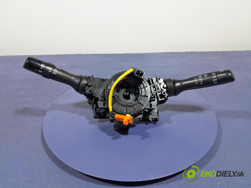 Toyota Yaris 2006 prepínač Komplex: