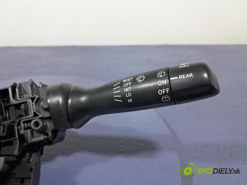 Toyota Yaris 2006 prepínač Komplex: