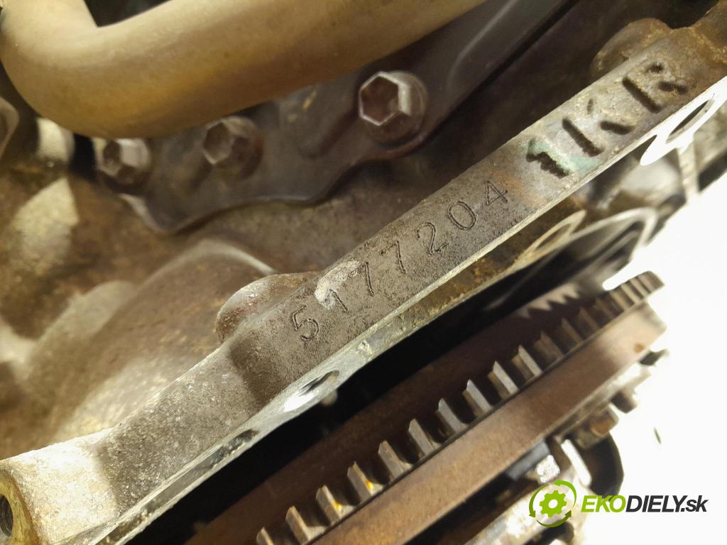 Toyota Yaris 2006 motor Benzín 1KR-52