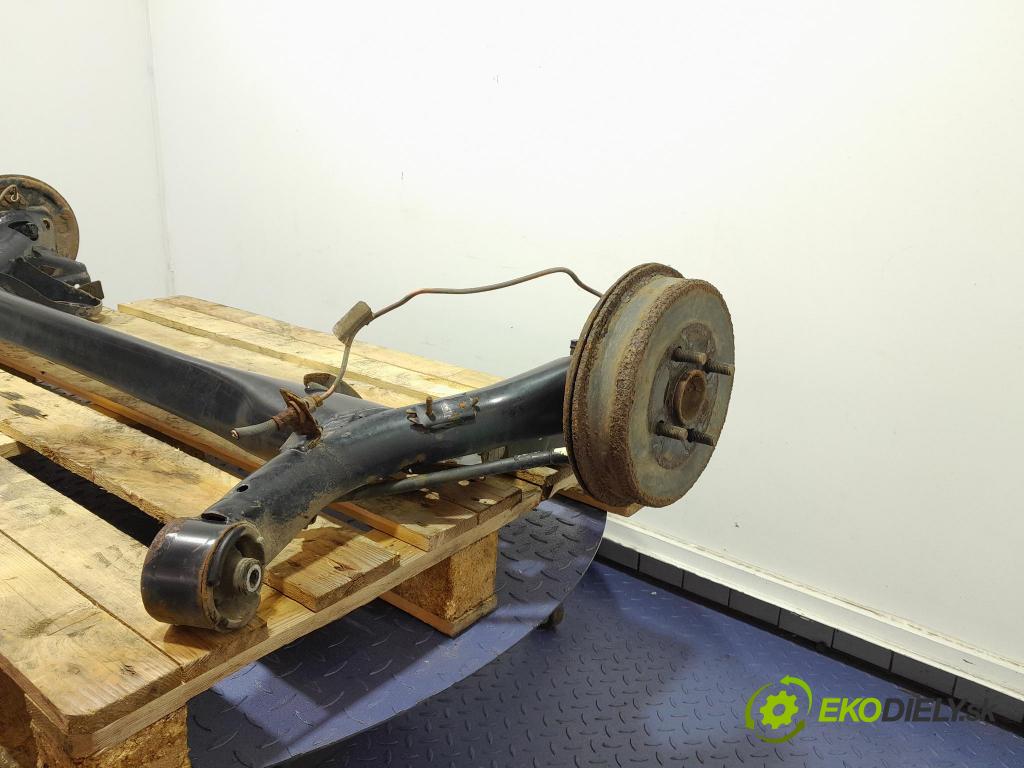 Toyota Yaris 2006 výztuha Pozastavenia: Zad: 