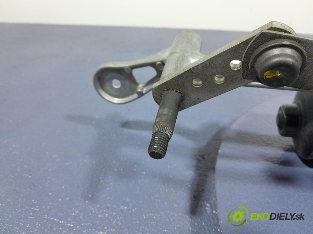 Bmw M5 2019 mechanizmus motor: Stierače: Predné W000061594