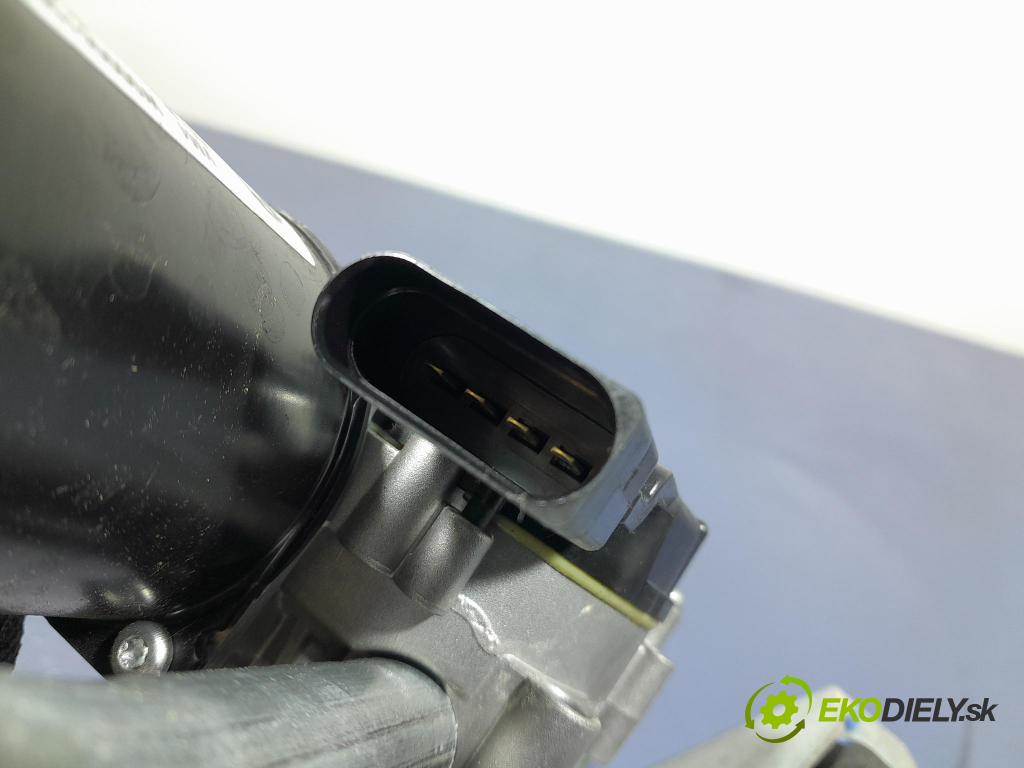 Bmw M5 2019 mechanismus motorek Stěrače: před W000061594