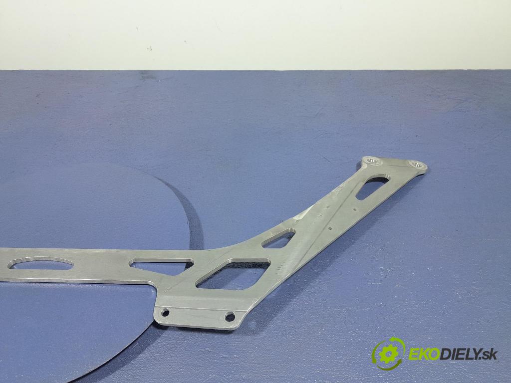 Bmw M5 2019 výstuha Predné: / pas predný 8075677