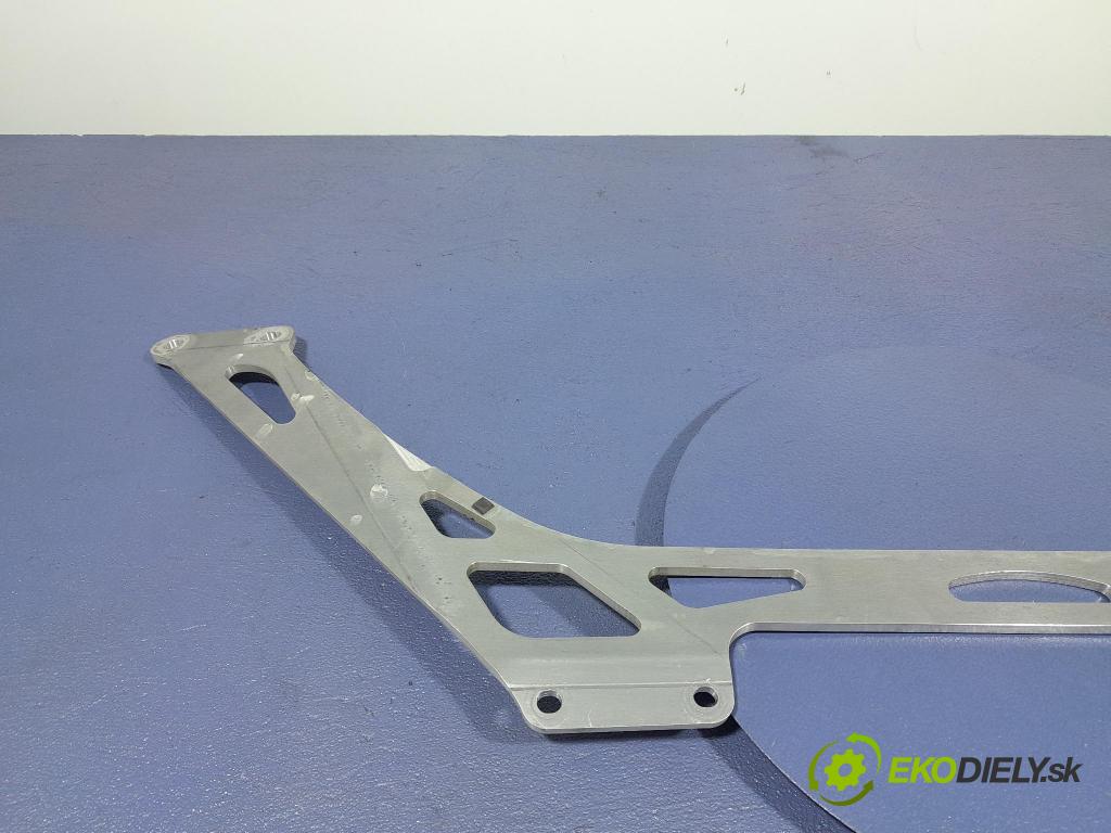 Bmw M5 2019 výstuha Predné: / pas predný 8075677