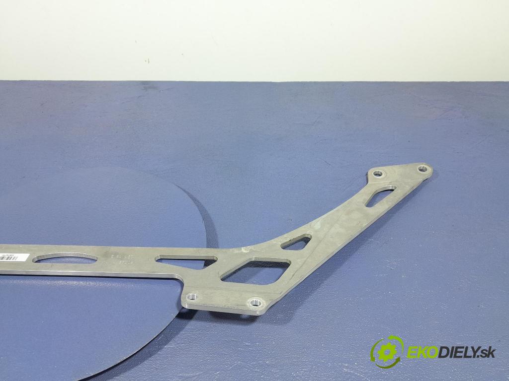 Bmw M5 2019 výstuha Predné: / pas predný 8075677