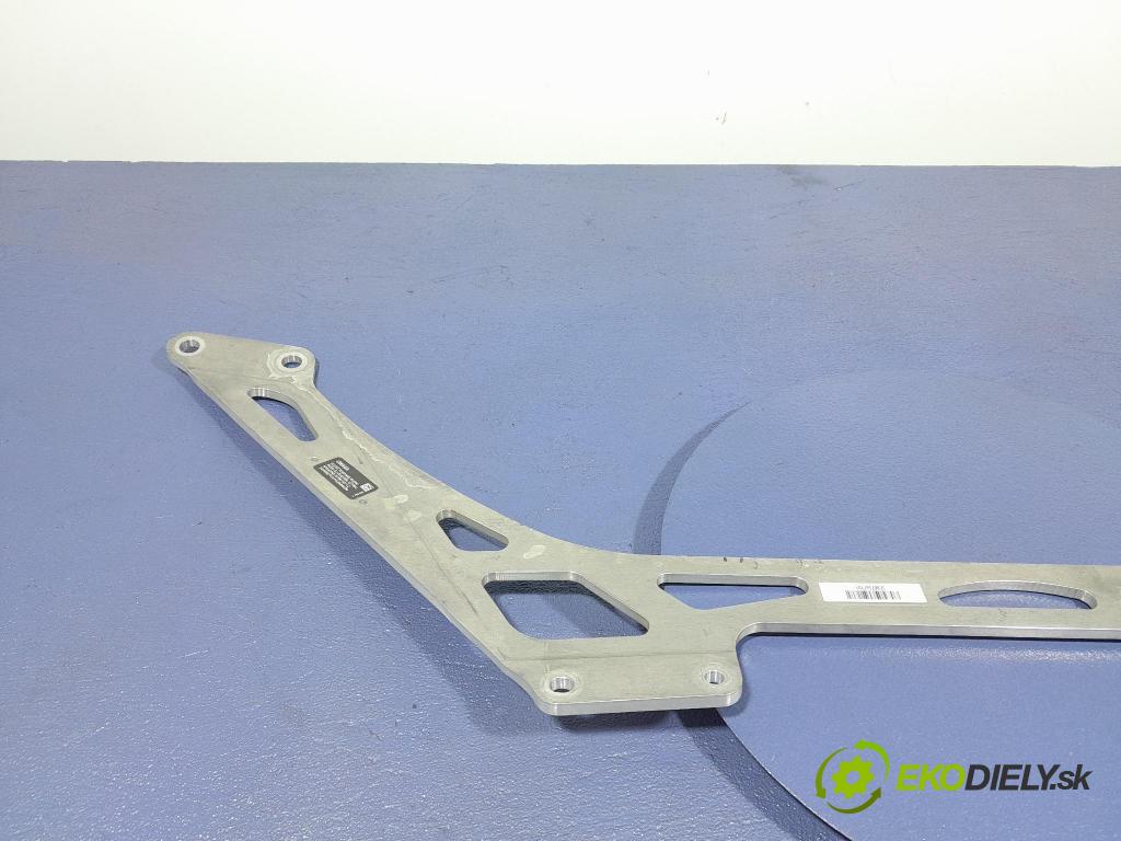 Bmw M5 2019 výstuha Predné: / pas predný 8075677