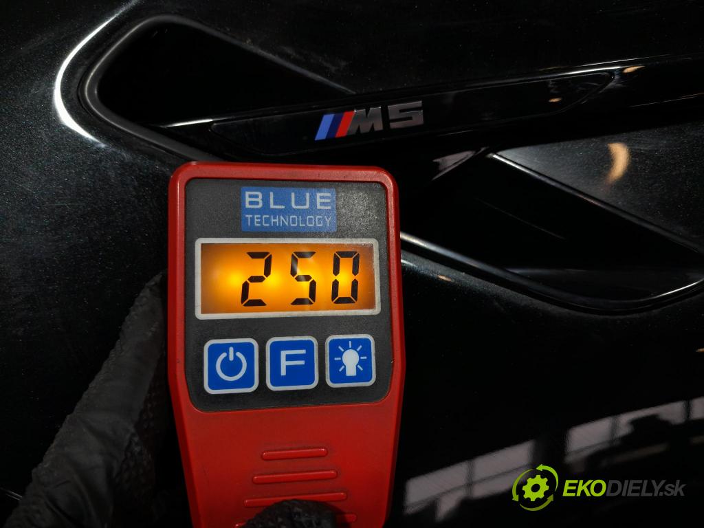 Bmw M5 2019 blatník Predné Vľavo: