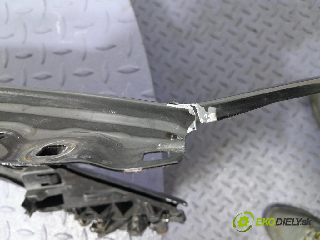 Bmw M5 2019 blatník Predné Vľavo: