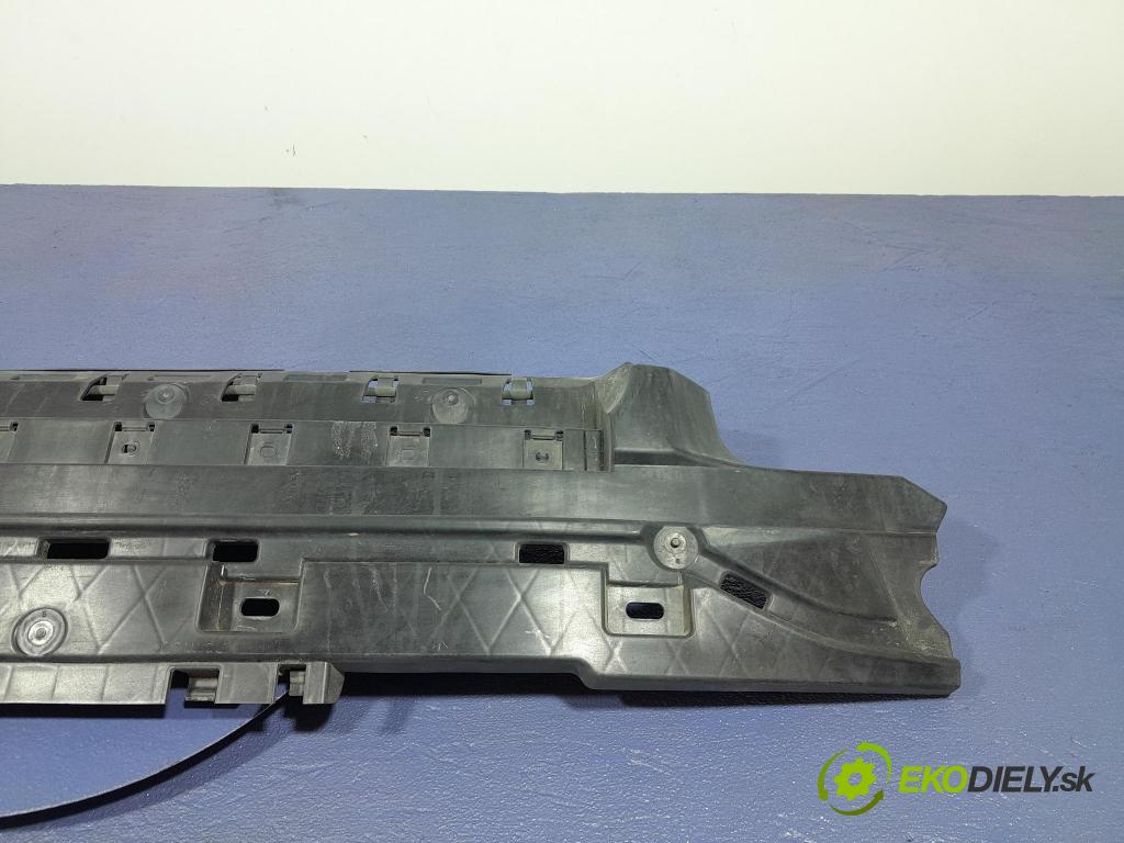 Bmw M5 2019 Upevnenie: narazník 8065846