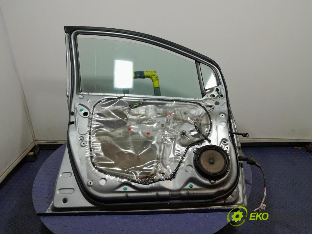 Toyota Yaris 2006 dveře před Vlevo, odjet: 