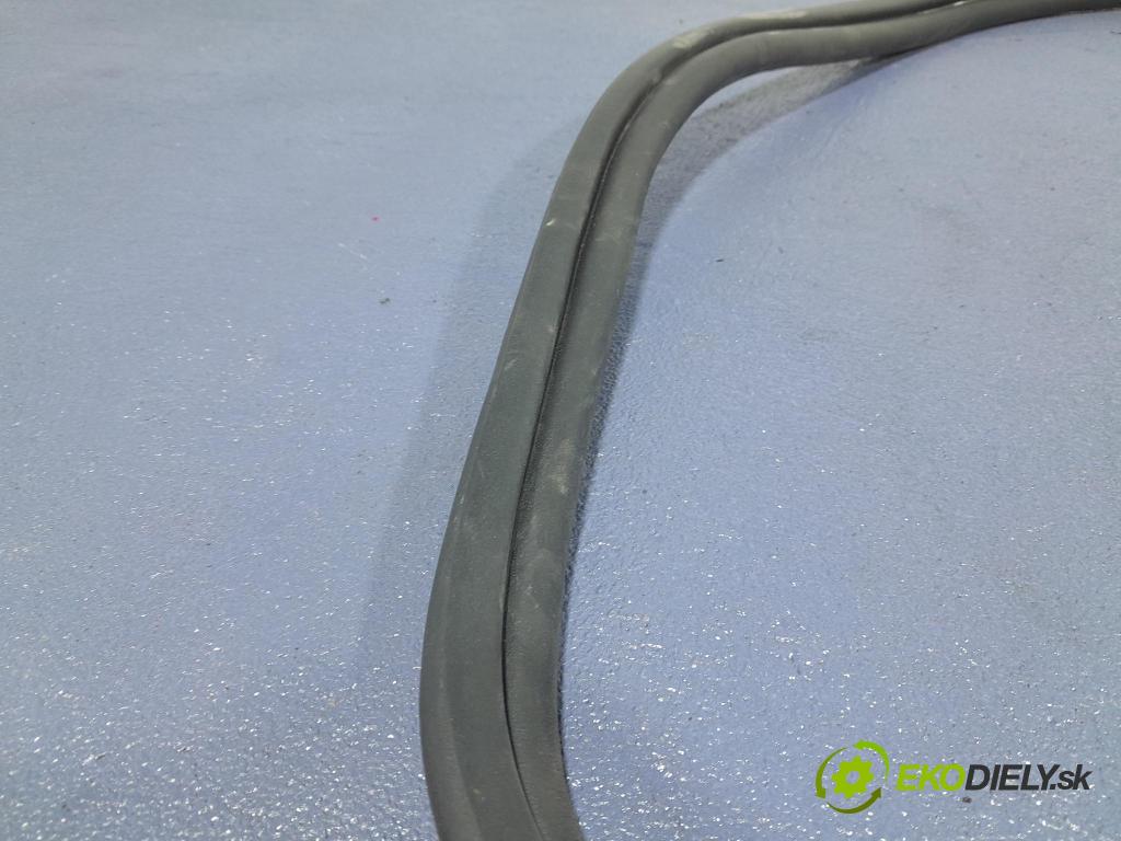 Bmw M5 2019 Těsnění: Kryty: kufra: 7366401