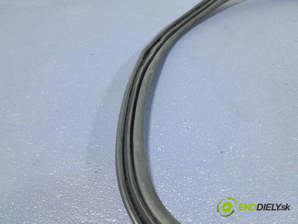 Bmw M5 2019 Těsnění: Kryty: kufra: 7366401