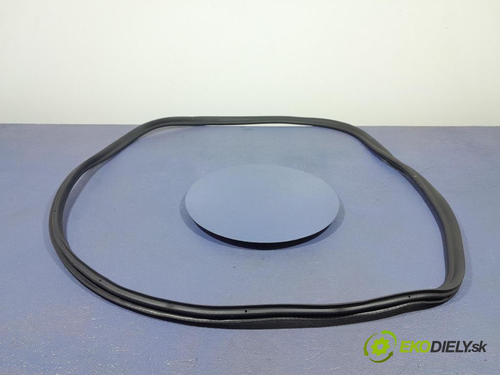 Bmw M5 2019 Těsnění: dvere 7337000