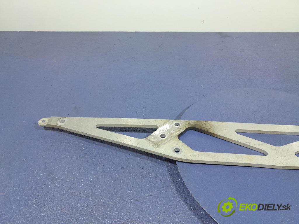 Bmw M5 2019 výstuha Predné: / pas predný 8064485