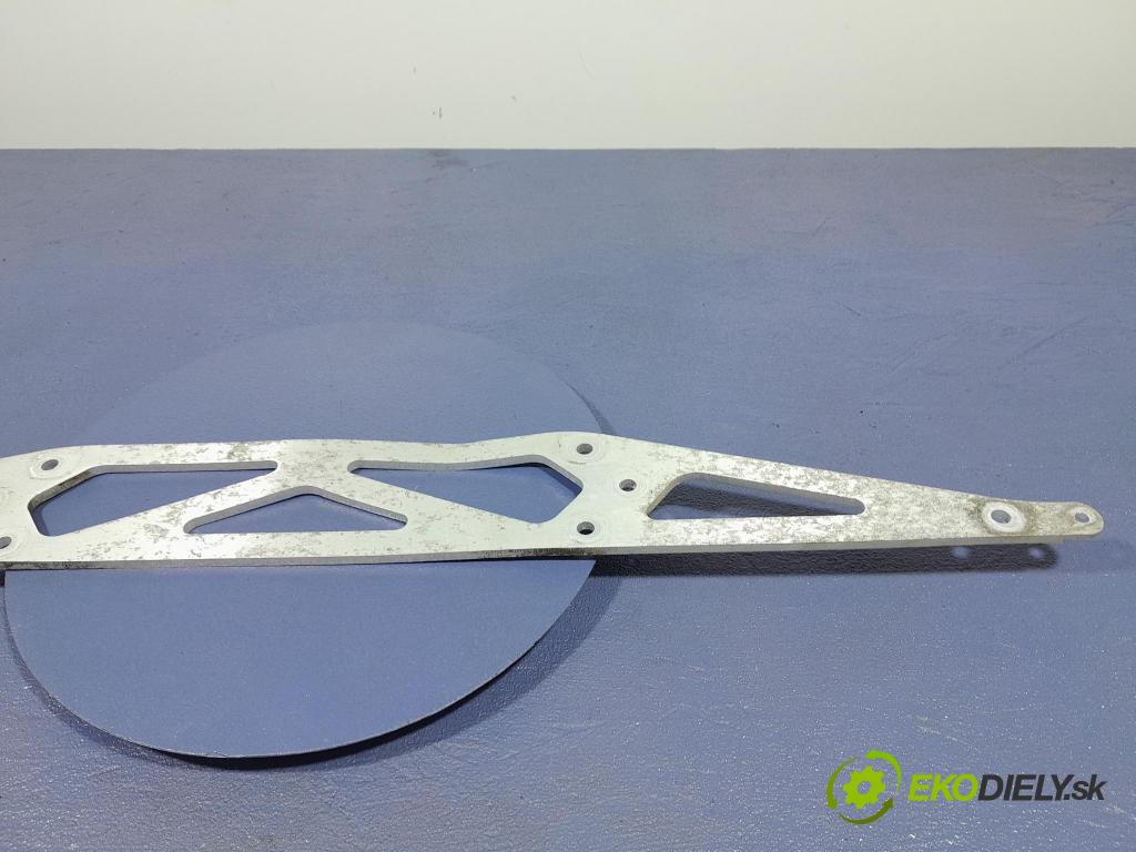 Bmw M5 2019 výstuha Predné: / pas predný 8064485