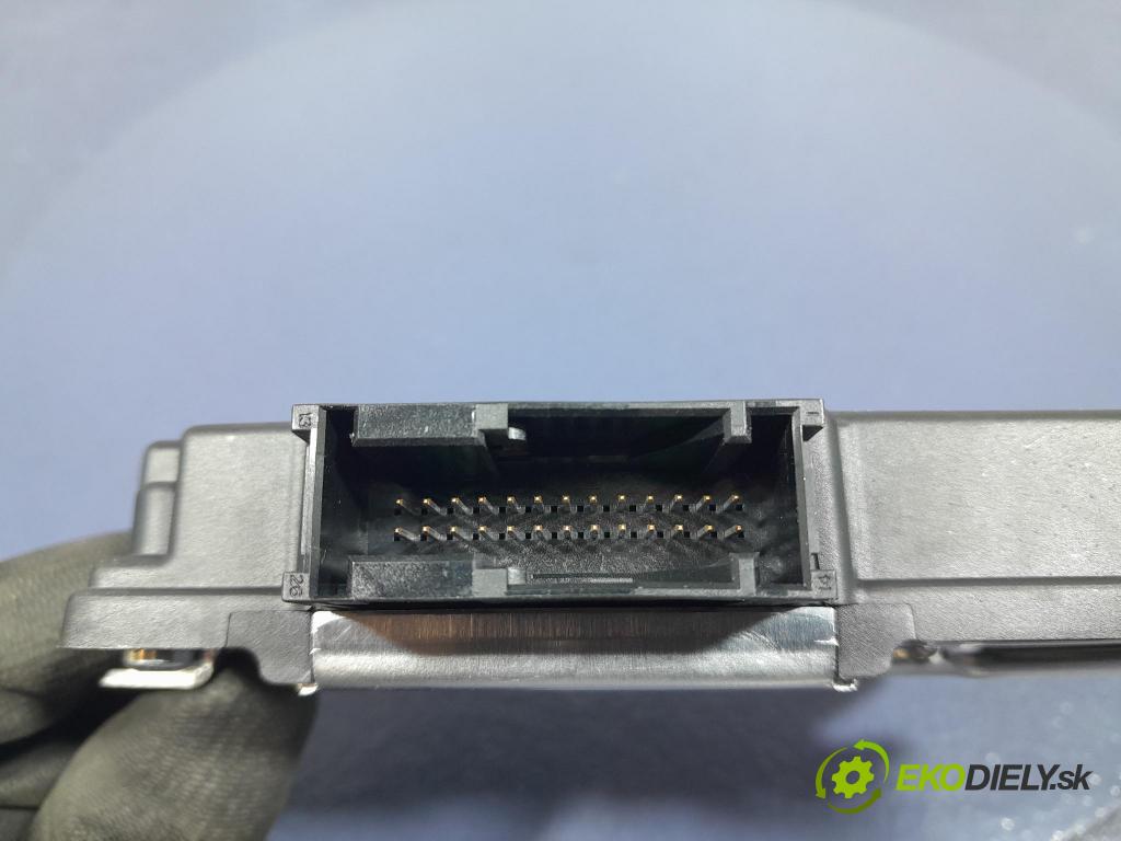 Bmw M5 2019 řídící jednotka 6896301