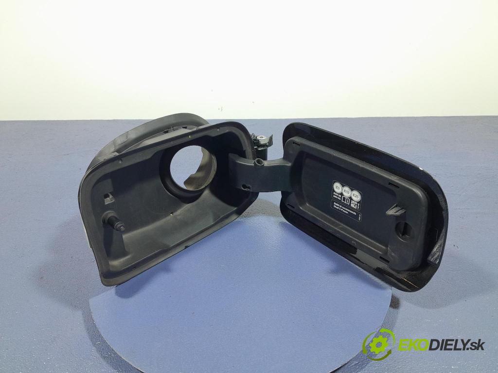 Bmw M5 2019 Klapka nádrže paliva