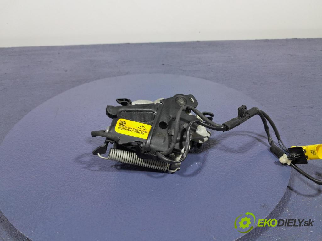 Bmw Z4 2022 zámok masky: 7347410