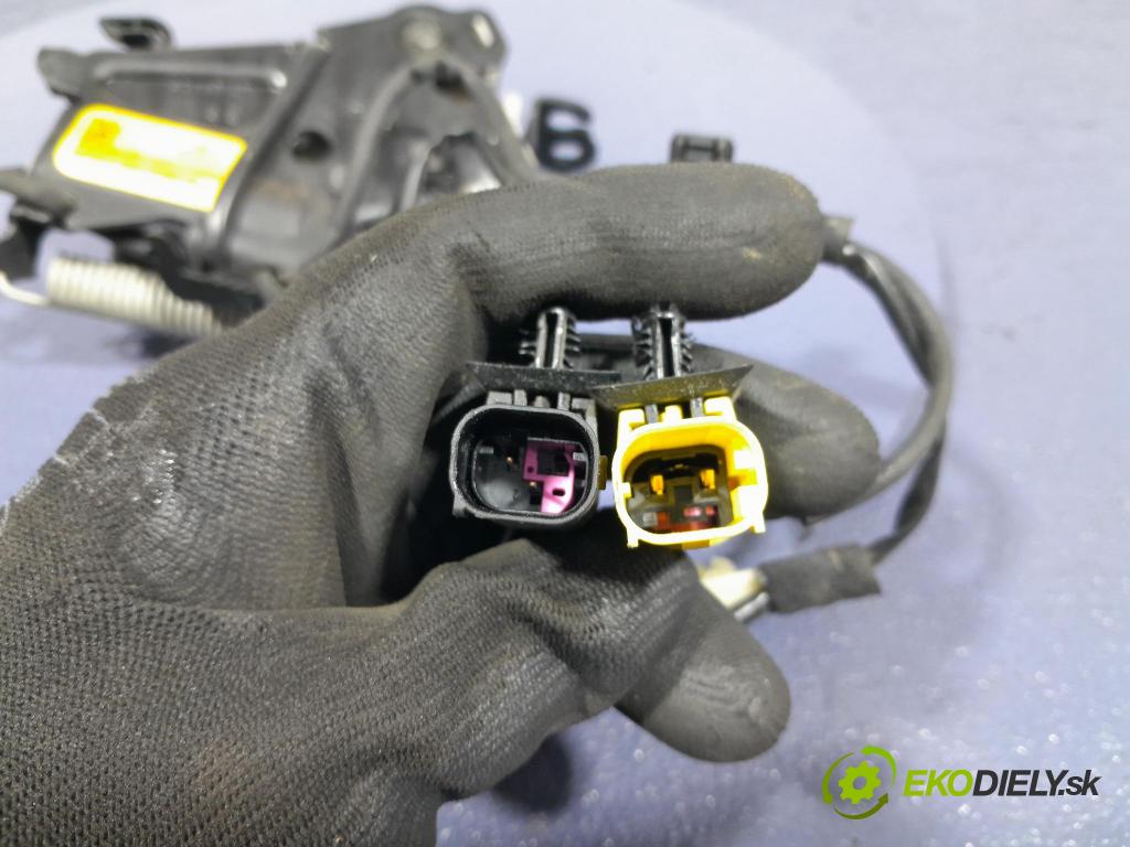 Bmw Z4 2022 zámok masky: 7347410