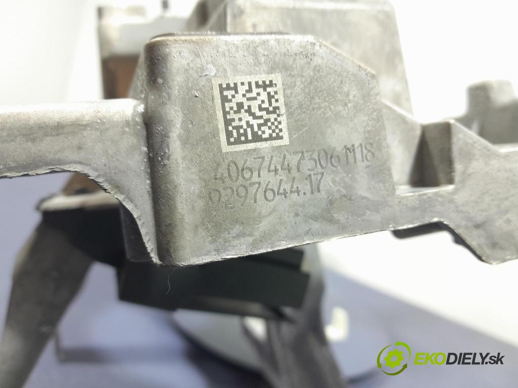 Bmw M5 2019 kokpit,přistrojova deska 9297646