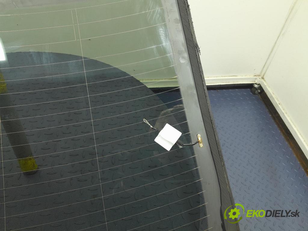 Bmw M5 2019 sklo zadna