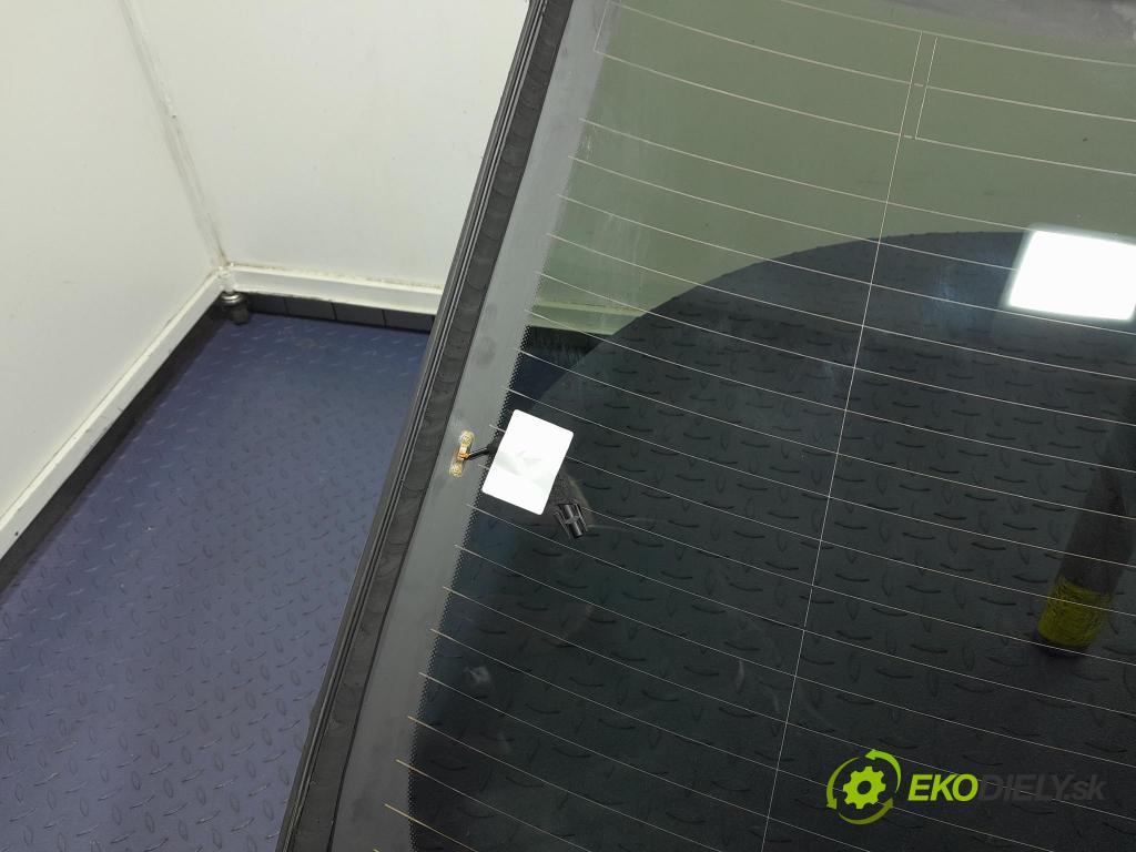 Bmw M5 2019 sklo zadna