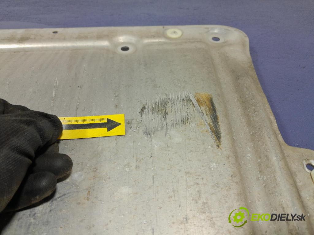 Bmw Z4 2022 kryt Plast: podvozek: 6865263