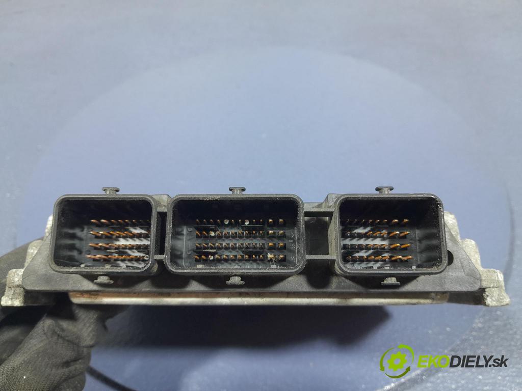 Ford Focus 2005 riadiaca jednotka Motor: 4M51-12A650-YE