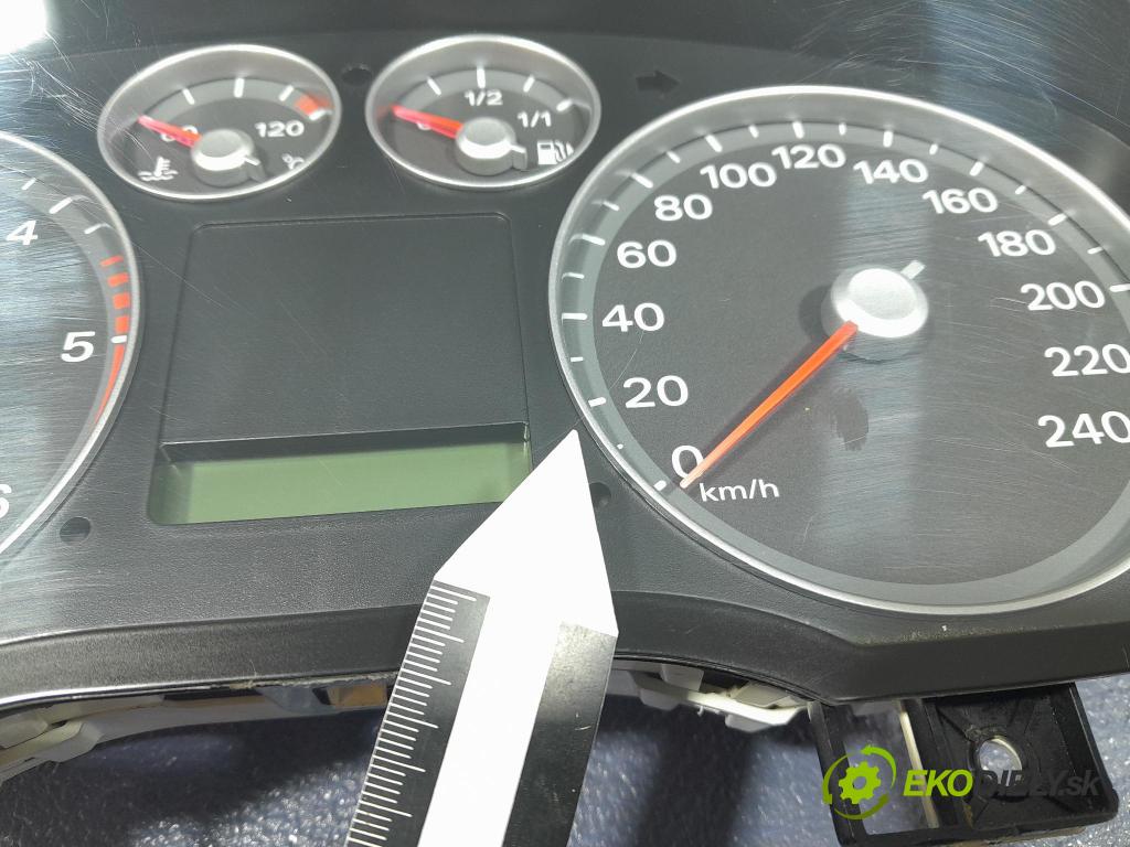 Ford Focus 2005 Přístrojová deska 3M5F-10A855-A