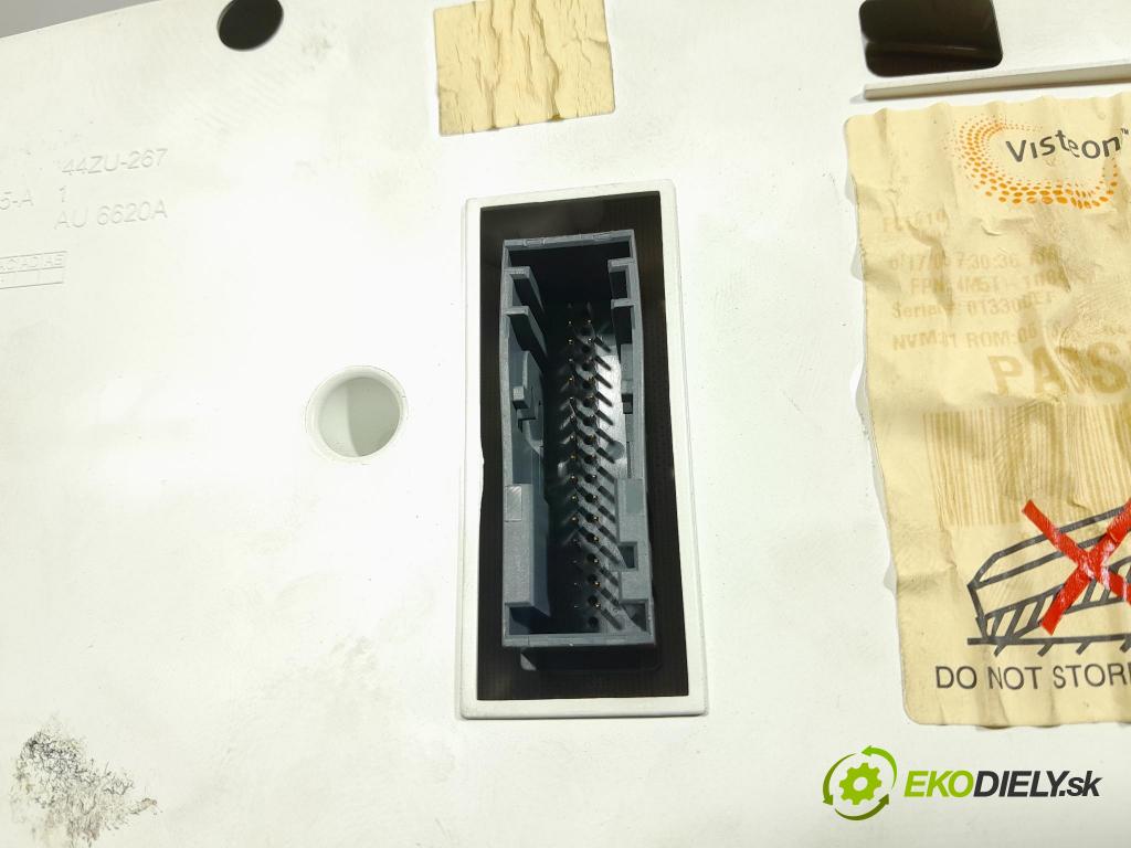 Ford Focus 2005 Přístrojová deska 3M5F-10A855-A