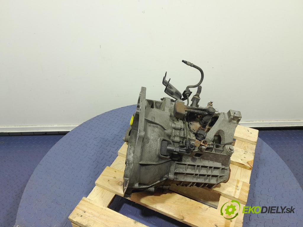 Ford Focus 2005 prevodovka Manualna 3M5R-7002-YF