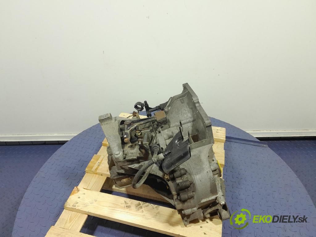 Ford Focus 2005 prevodovka Manualna 3M5R-7002-YF