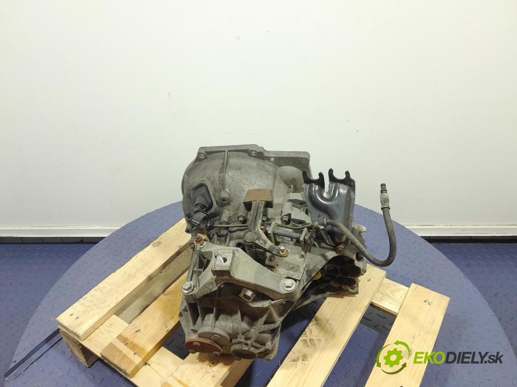 Ford Focus 2005 prevodovka Manualna 3M5R-7002-YF