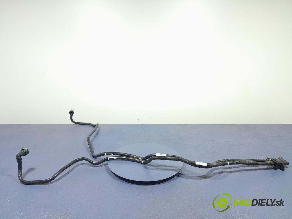 Bmw Z4 2022 rúrka Olej 8654898