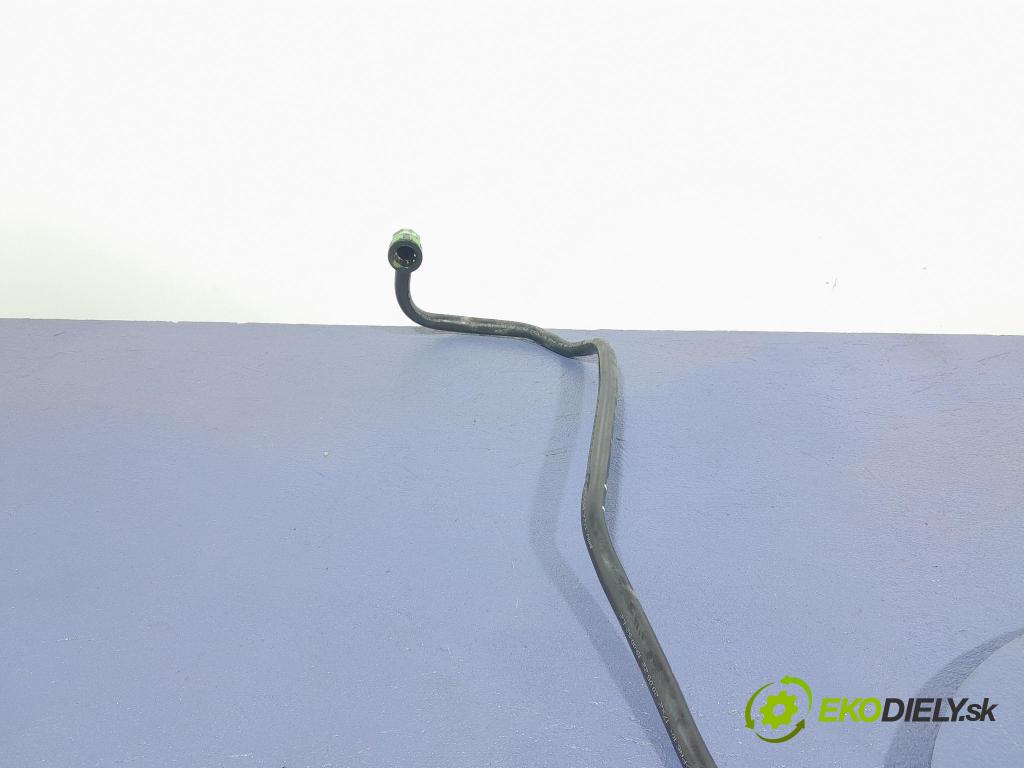 Bmw Z4 2022 rúrka Olej 8654898