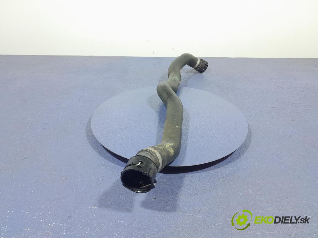 Bmw Z4 2022 rúrka Chladič: 8653599