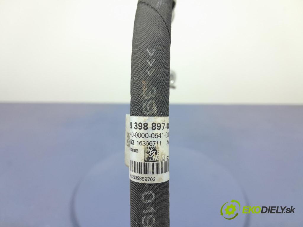 Bmw Z4 2022 trubka Klimatizace: 9398897