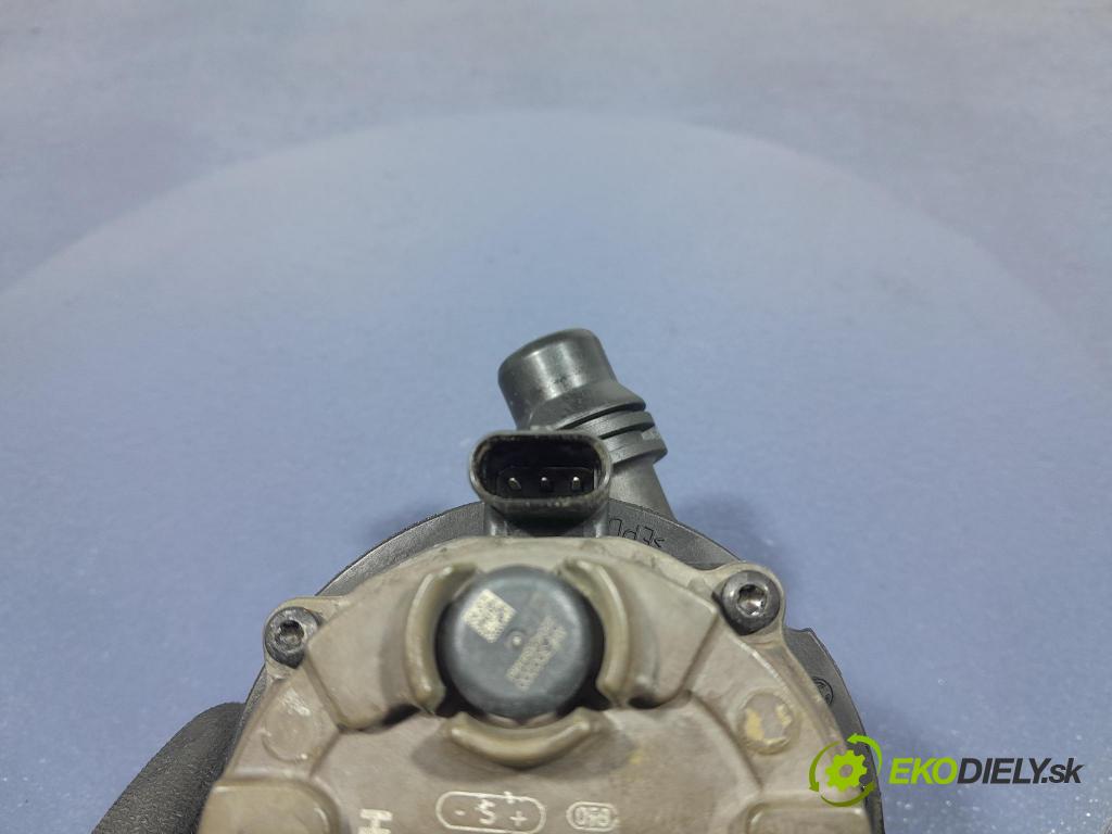 Bmw Z4 2022 čerpadlo Voda 8651288