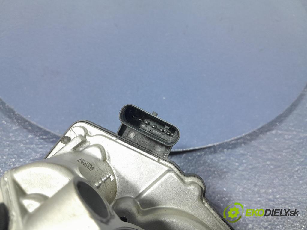 Bmw Z4 2022 škrticí klapka 8623324