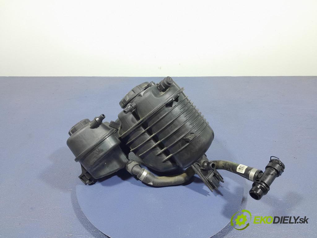 Bmw Z4 2022 nádržka Kompenzačné: 8610652