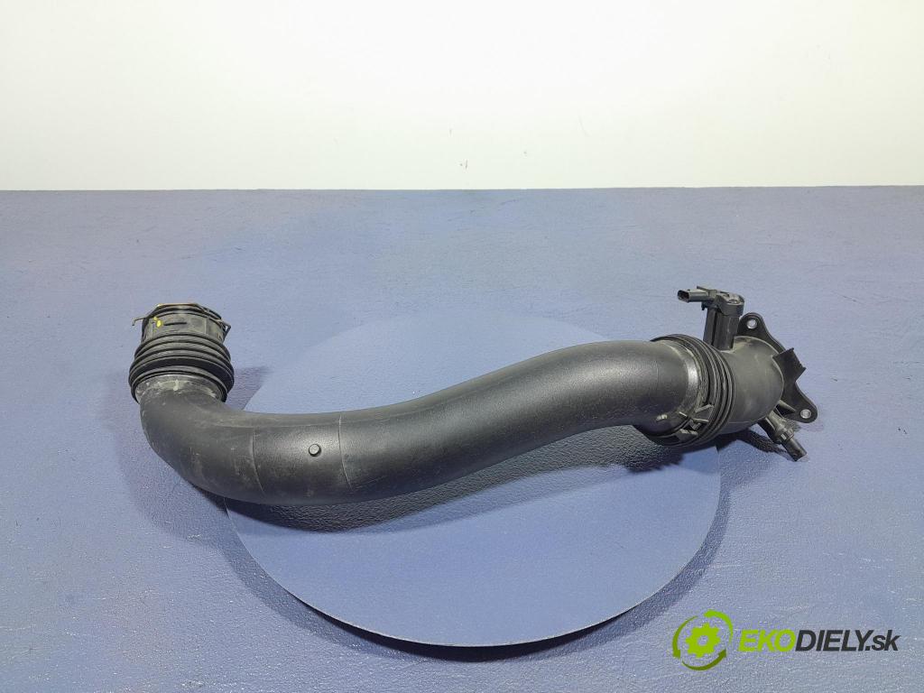 Bmw Z4 2022 rúrka Vzduch: 8601683