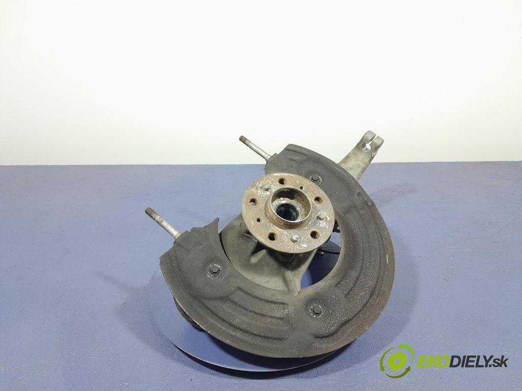 Bmw M5 2019 náboj Prava: