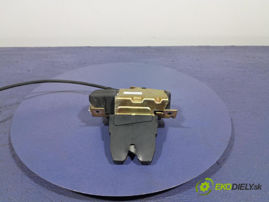 Volvo S60 2000 zámok Klapky: kufra: 8679694